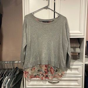 Cute Flowy blouse